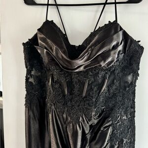 Elegant Black Lace Satin prom gown
